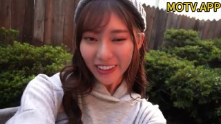 寂寞美少妇卧室手淫洗澡时勾引管家